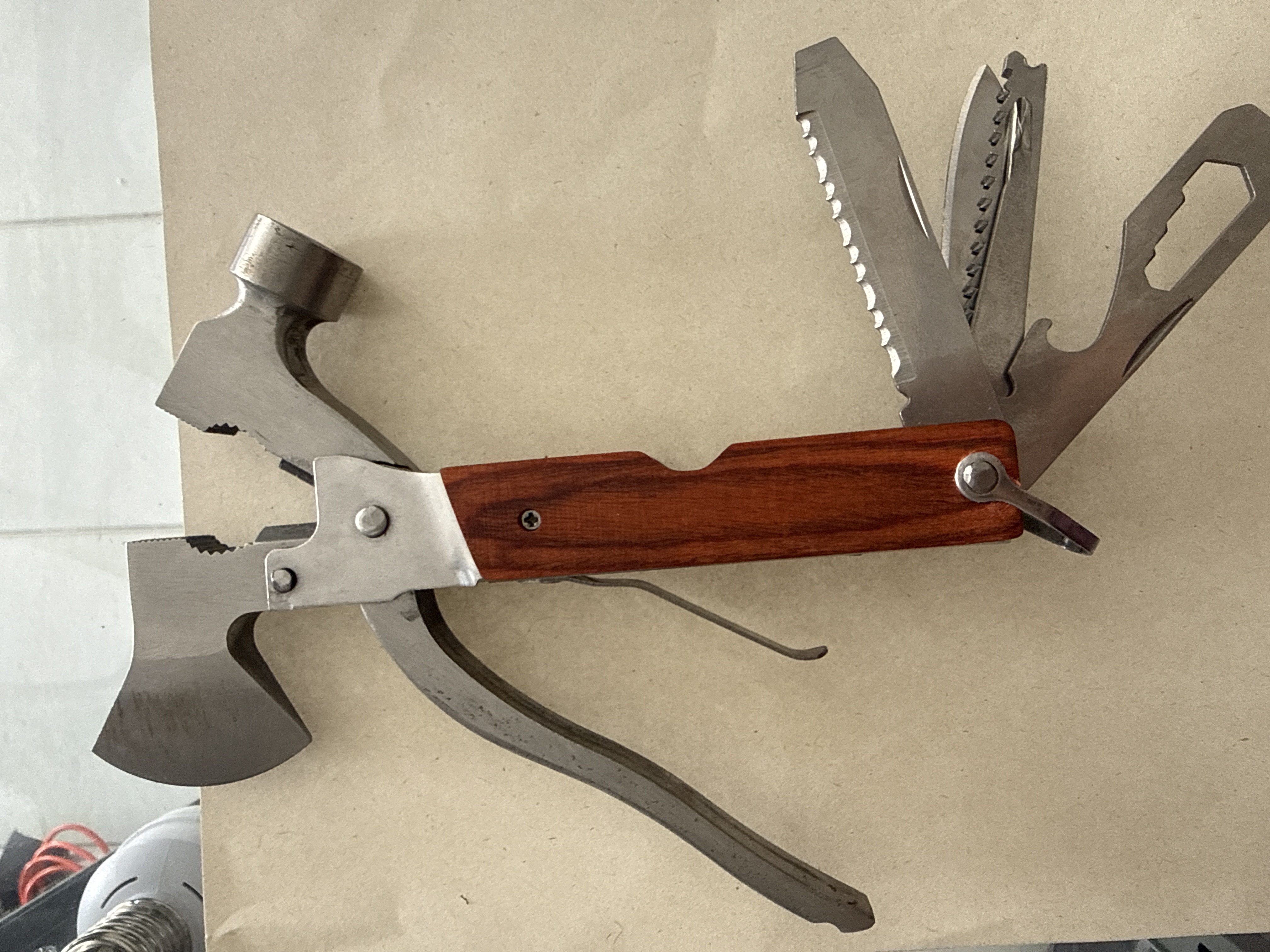 Navaja+hacha+martillo+alícate