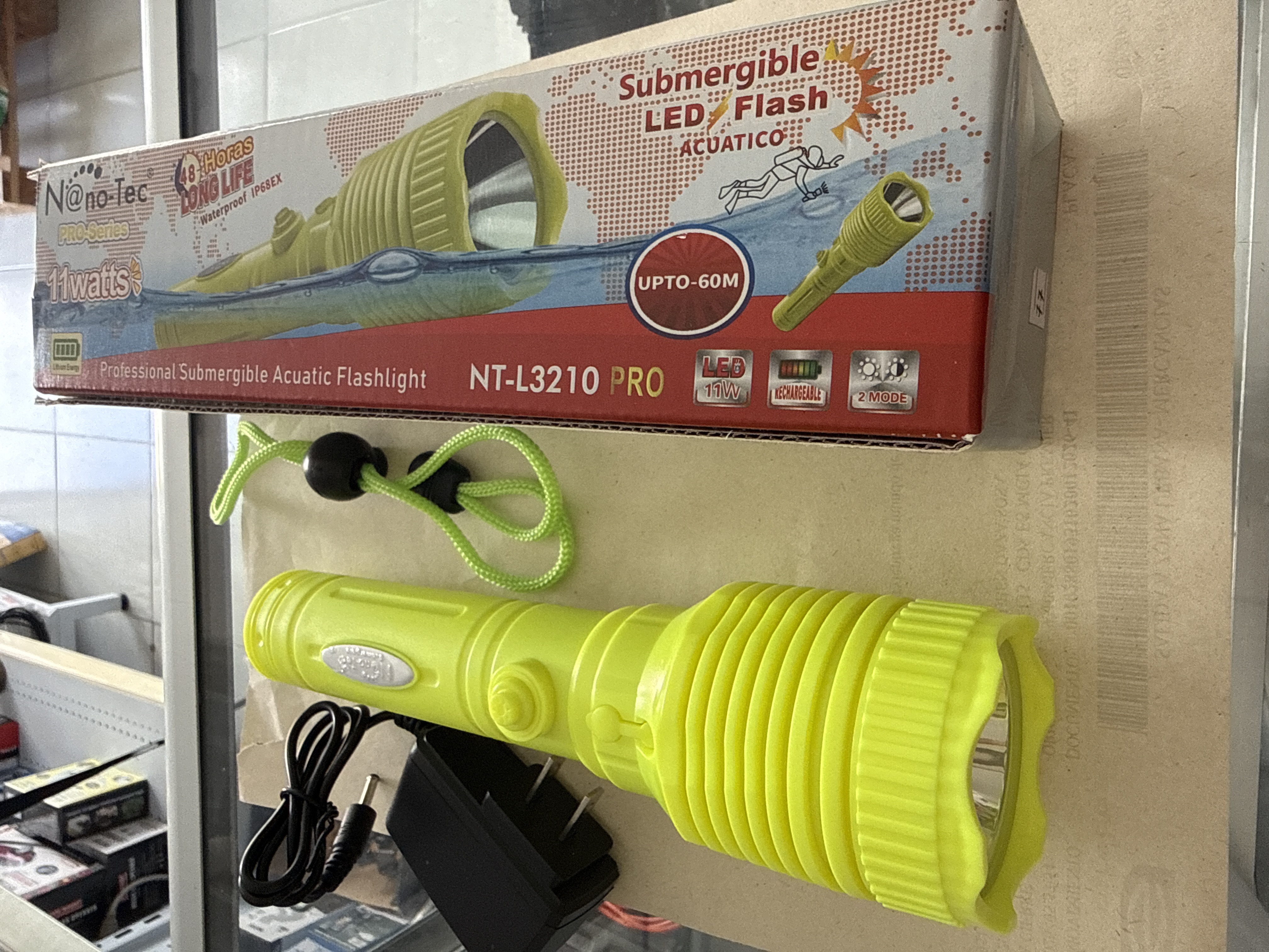 Linterna Acuática Nano-Tec